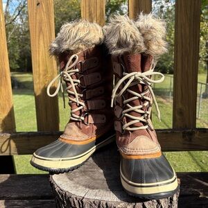 Sorel Fur-Lined Winter Boots - Brown and Black Suede & Rubber Women’s size 8
